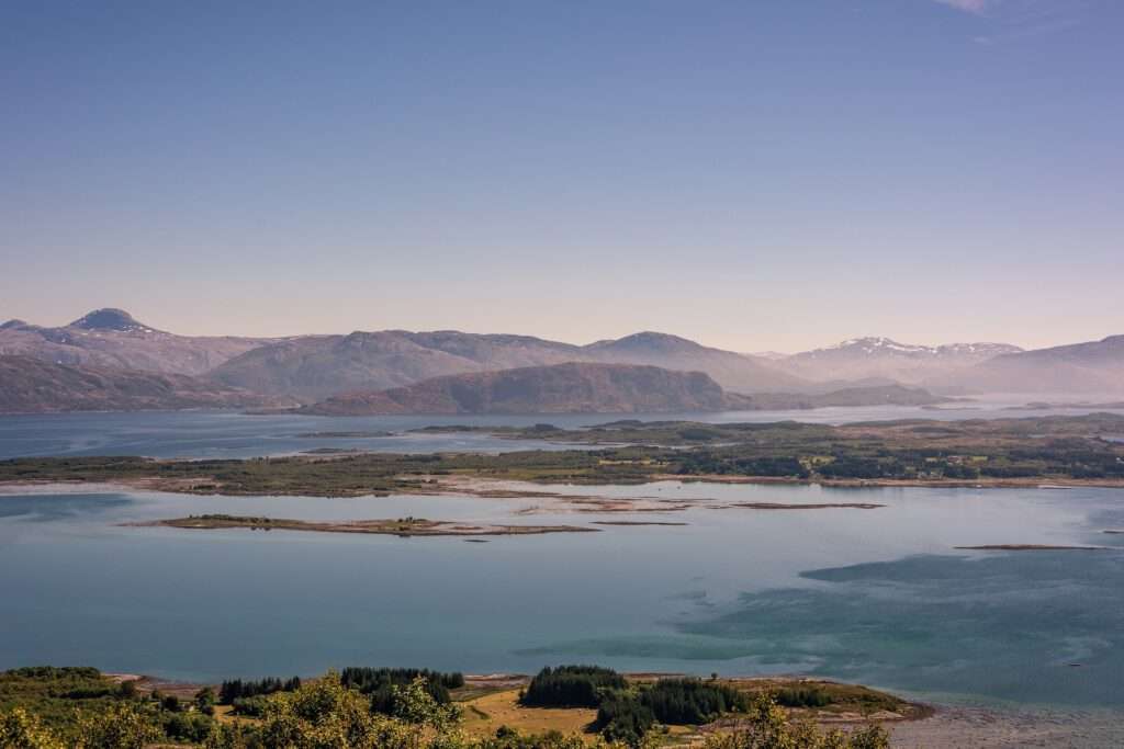 England: Top 10 shocking facts - Flat landscape with lots of water